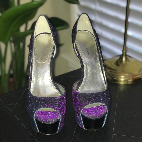 Chinese Laundry ‘Bright Lites’ Platform Pump - Picture 2 of 5